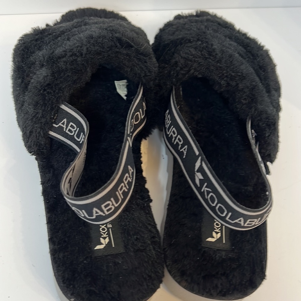 KOOLABURRA BY UGG BLACK FAUX FUR SLIPPERS SZ 8 - Picture 3 of 12